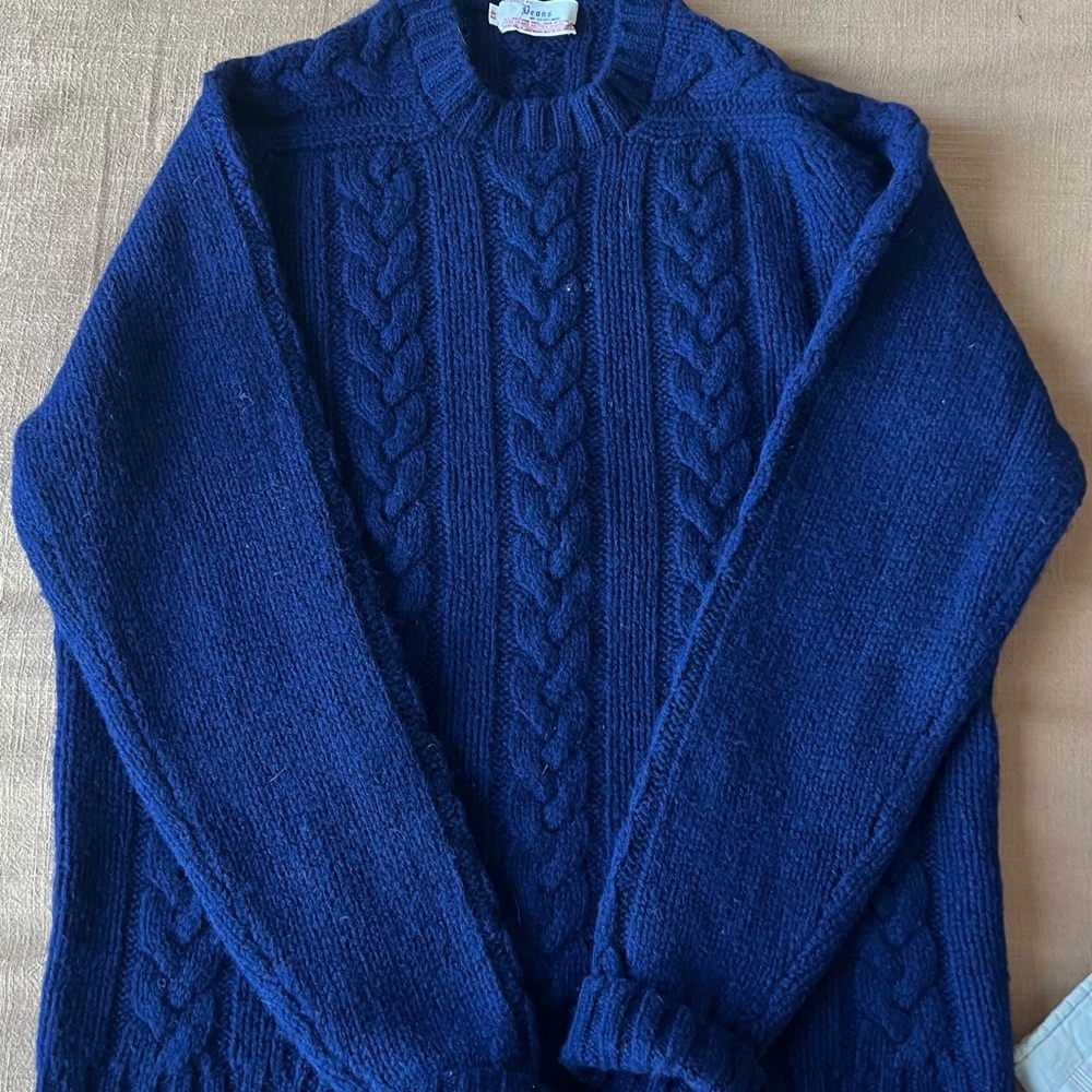 100% Wool Deans of Scotland Navy Cable Knit Women's Sweater